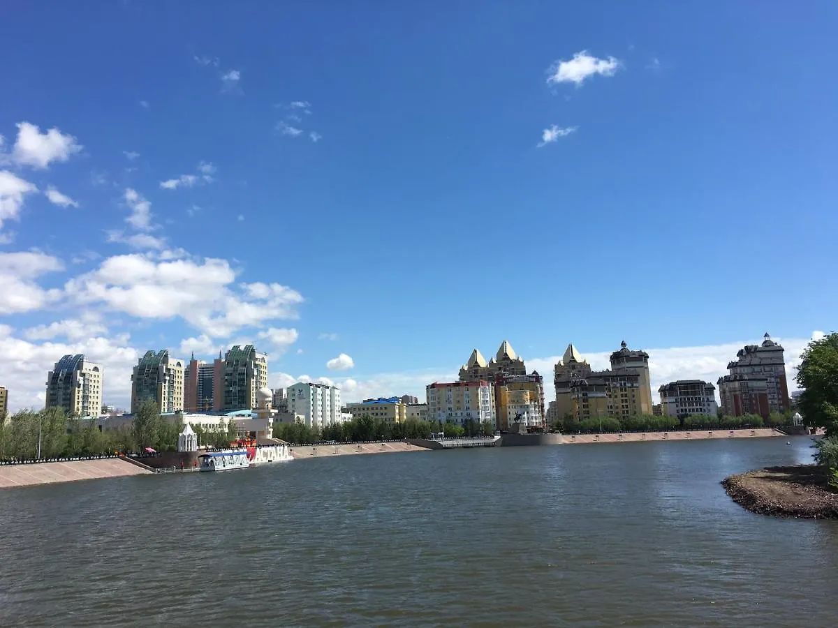 Grand Alatau Naberezhnaya A Class Apartment 阿斯坦纳
